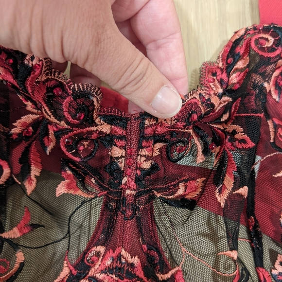 Soma black and red lace bra - Picture 9 of 10